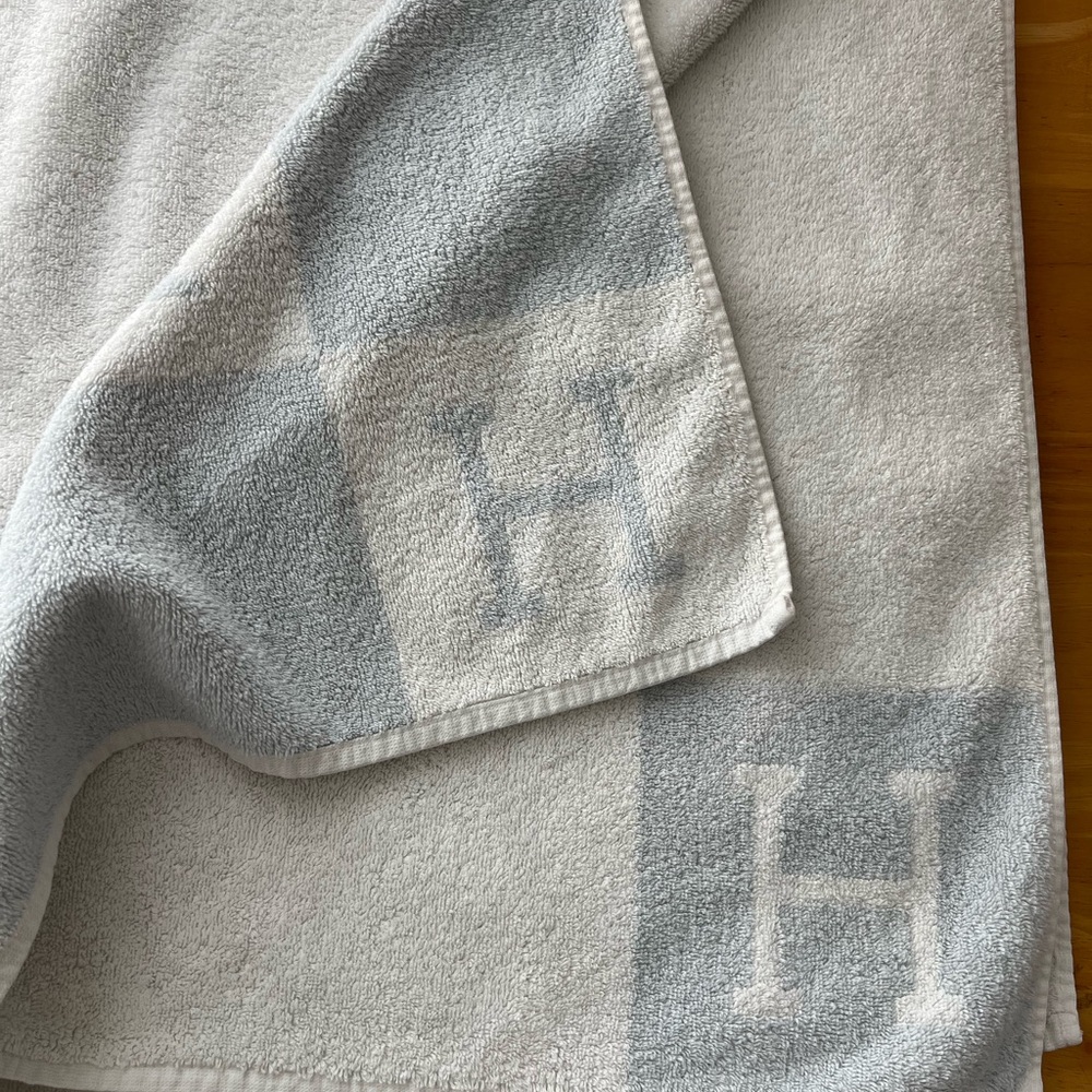 Hermes Avalon Glacier Bleu bath towel 100% AUTHENTIC